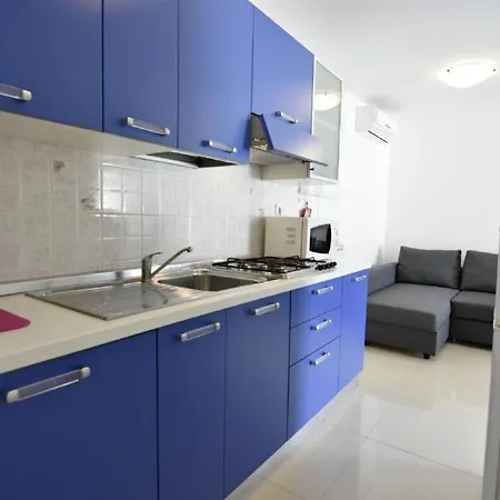 Apartament In Mit Terrasse *